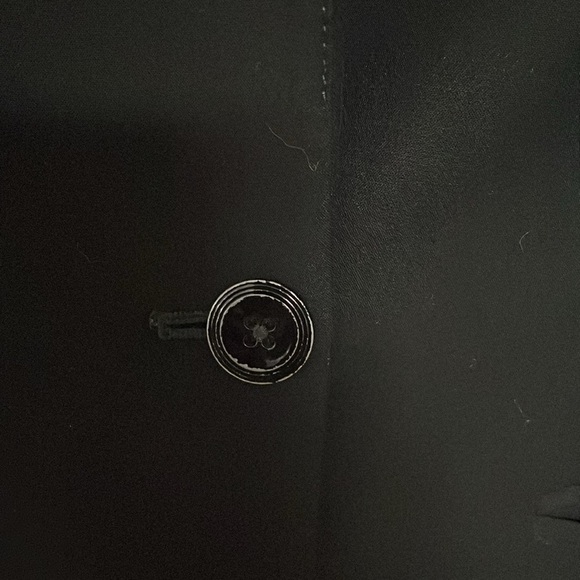 White House Black Market size 2 black one button closure blazer with pockets - Picture 2 of 9